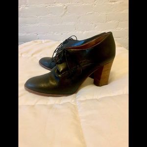 MADEWELL Heeled Booties Lace Up size 9